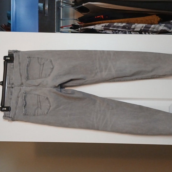 American Eagle Outfitters Light Gray Curvy Jeggings - Picture 4 of 9